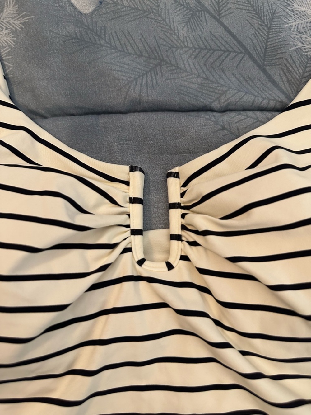 NWTS Calia Striped Scoop Swim Crop Top with Center U Ring - Ivory & Black Sz M - Picture 3 of 7